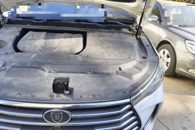 Used BYD Song MAX 2017 1.5T Automatic Smart Connect Elite 7-Seater Engine Bay Left