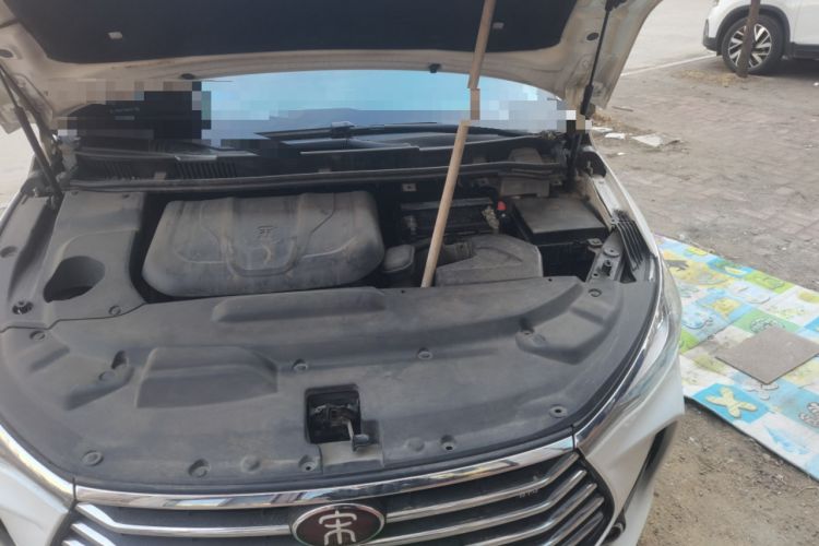 Used BYD Song MAX 2017 1.5T Automatic Smart Connect Luxury 7-Seater Engine Bay Left