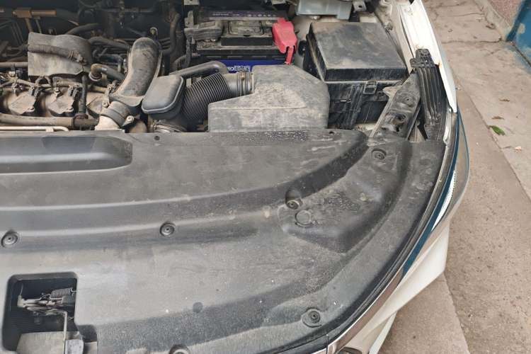 Used BYD Song MAX 2017 1.5T Automatic Smart Connect Elite 7-Seater Engine Bay Left