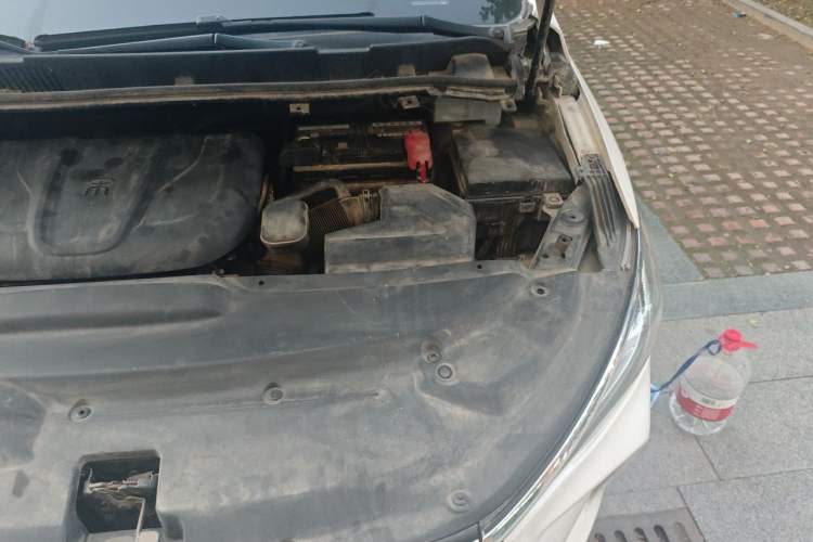 Used BYD Song MAX 2017 1.5T Automatic Smart Connect Prestige 7-Seater Engine Bay Left