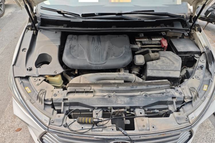 Used BYD Song MAX 2017 1.5T Automatic Smart Connect Luxury 7-Seater Engine Bay