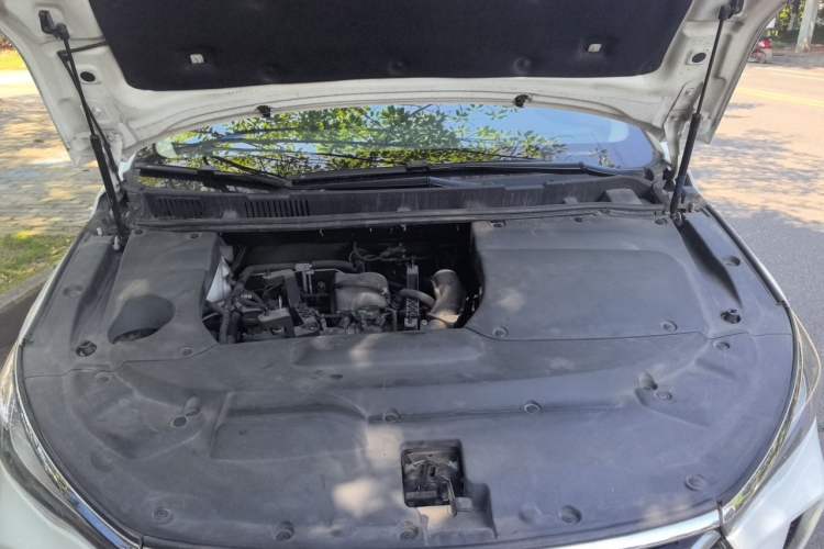 Used BYD Song MAX 2017 1.5T Automatic Smart Connect Elite 7-Seater Engine Bay