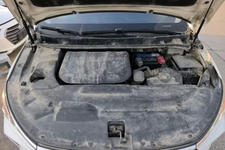 Used BYD Song MAX 2017 1.5T Automatic Smart Connect Elite 7-Seater Engine Bay