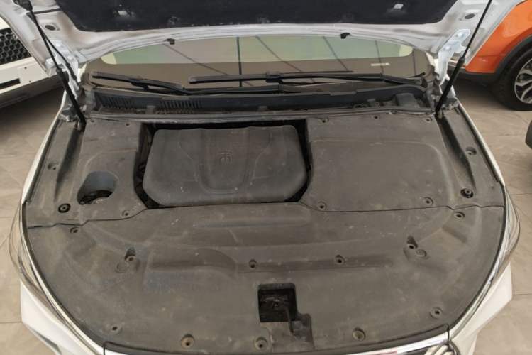 Used BYD Song MAX 2017 1.5T Automatic Smart Connect Elite 7-Seater Engine Bay