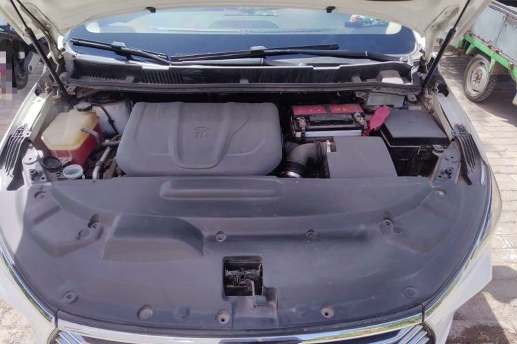Used BYD Song MAX 2017 1.5T Manual Comfort 7-Seater Engine Bay