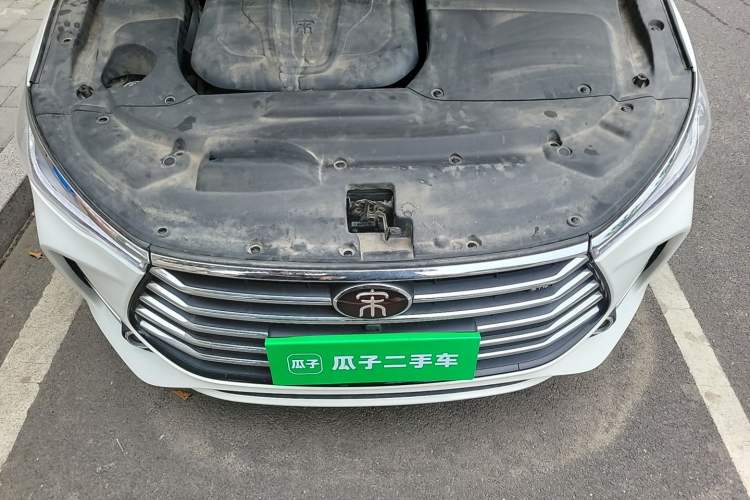 Used BYD Song MAX 2017 1.5T Automatic Smart Connect Elite 7-Seater Engine Bay