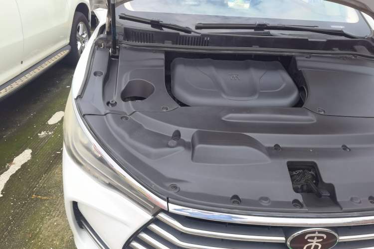 Used BYD Song MAX 2017 1.5T Automatic Smart Connect Prestige 7-Seater Engine Bay Right