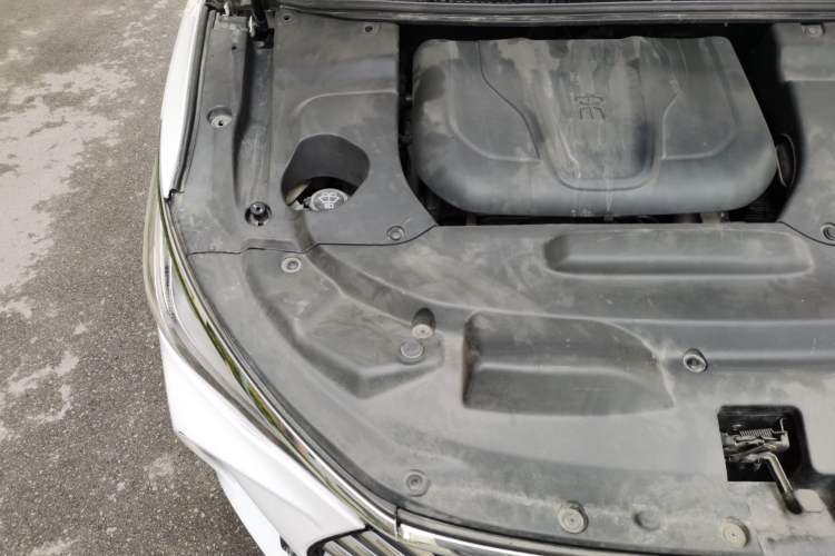 Used BYD Song MAX 2017 1.5T Automatic Smart Connect Luxury 7-Seater Engine Bay Right