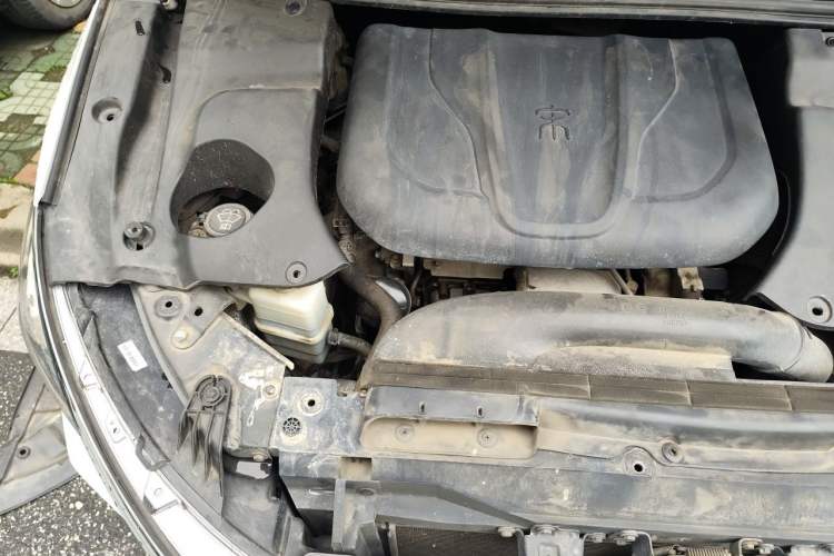 Used BYD Song MAX 2017 1.5T Automatic Smart Connect Elite 7-Seater Engine Bay Right