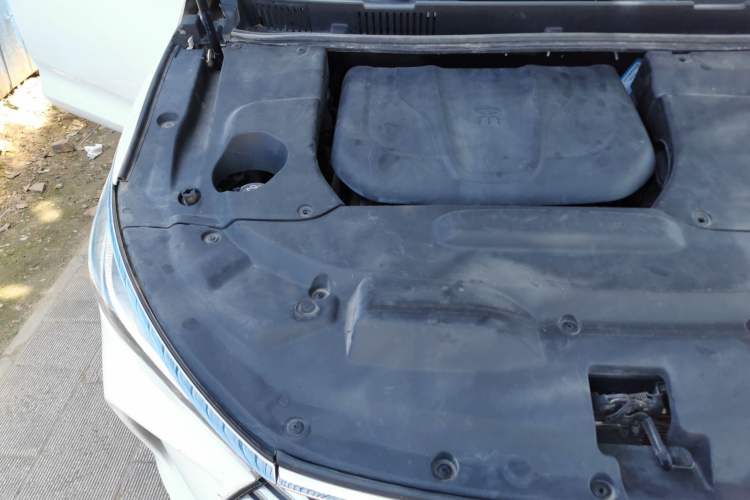 Used BYD Song MAX 2017 1.5T Automatic Smart Connect Elite 7-Seater Engine Bay Right