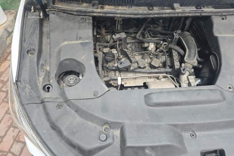 Used BYD Song MAX 2017 1.5T Automatic Smart Connect Luxury 7-Seater Engine Bay Right