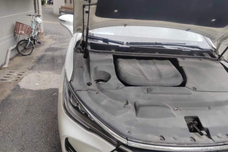 Used BYD Song MAX 2017 1.5T Automatic Smart Connect Prestige 7-Seater Engine Bay Right