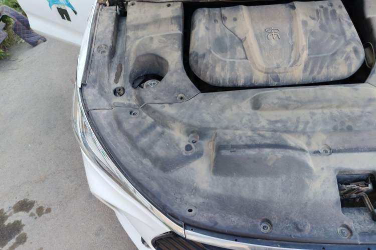Used BYD Song MAX 2017 1.5T Automatic Smart Connect Elite 7-Seater Engine Bay Right