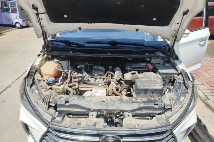 Used BYD Song MAX 2017 1.5T Automatic Smart Connect Elite 7-Seater Engine Bay