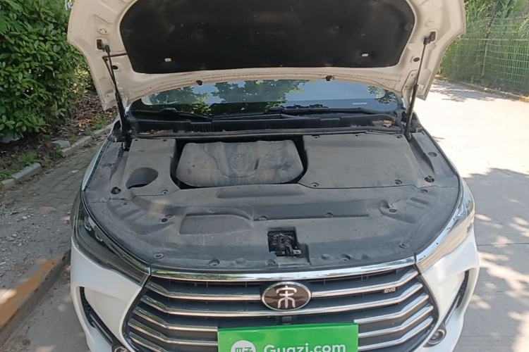 Used BYD Song MAX 2017 1.5T Automatic Smart Connect Elite 7-Seater Engine Bay