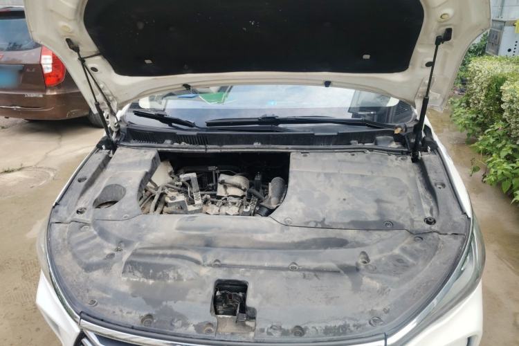 Used BYD Song MAX 2017 1.5T Automatic Smart Connect Prestige 7-Seater Engine Bay