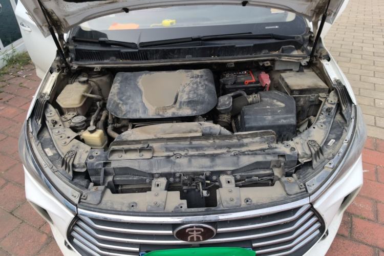 Used BYD Song MAX 2017 1.5T Automatic Smart Connect Elite 7-Seater Engine Bay