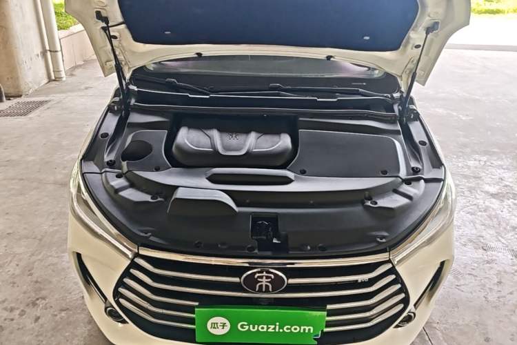 Used BYD Song MAX 2017 1.5T Automatic Smart Connect Elite 7-Seater Engine Bay