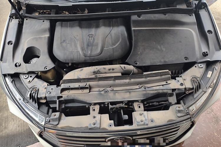 Used BYD Song MAX 2017 1.5T Automatic Smart Connect Elite 7-Seater Engine Bay