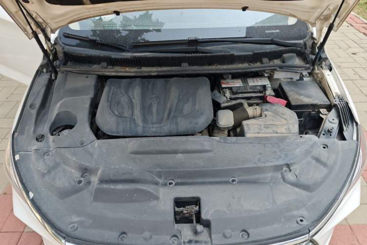 Used BYD Song MAX 2017 1.5T Automatic Smart Connect Elite 7-Seater Engine Bay