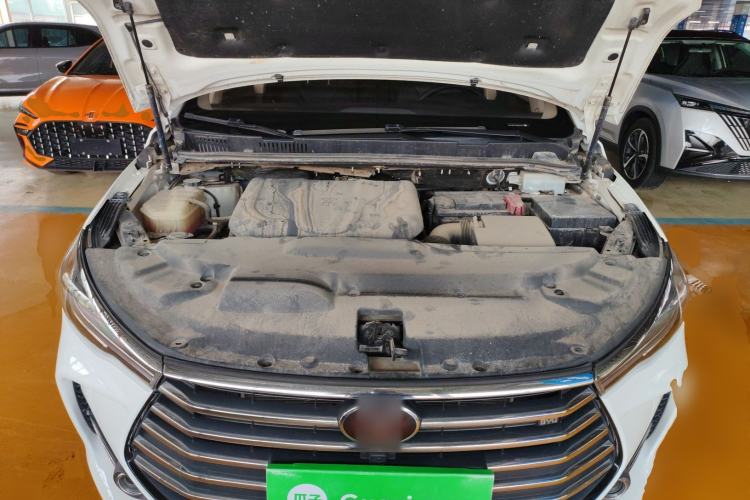 Used BYD Song MAX 2017 1.5T Manual Smart Connect Luxury 7-Seater Engine Bay