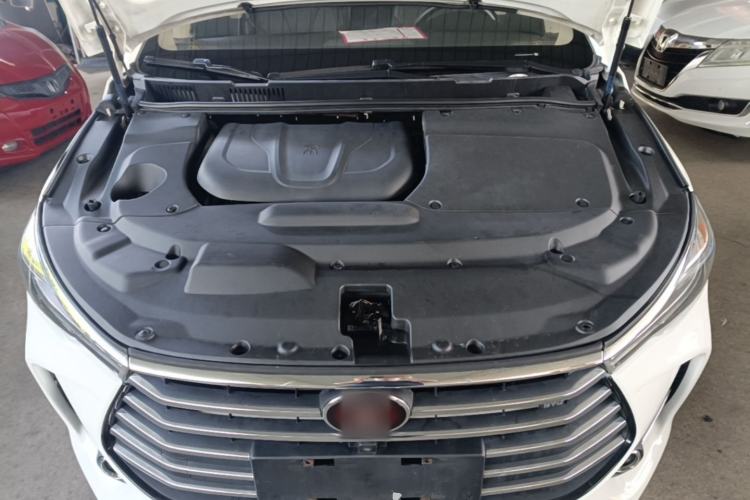 Used BYD Song MAX 2017 1.5T Automatic Smart Connect Prestige 7-Seater Engine Bay