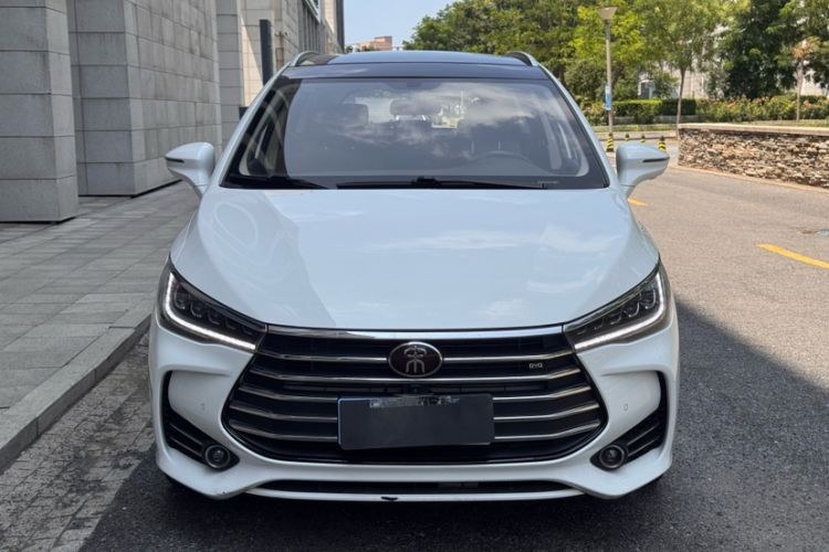Used BYD Song MAX 2017 1.5T Automatic Smart Connect Prestige 7-Seater Exterior 1