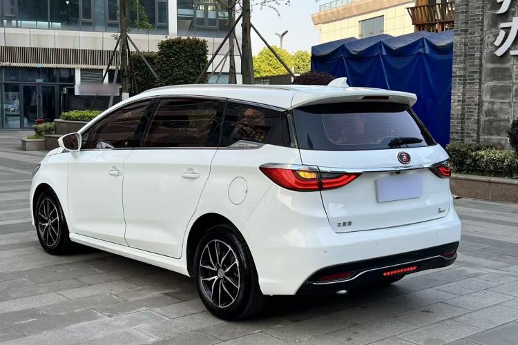 Used BYD Song MAX 2017 1.5T Automatic Smart Connect Elite 7-Seater Exterior 2
