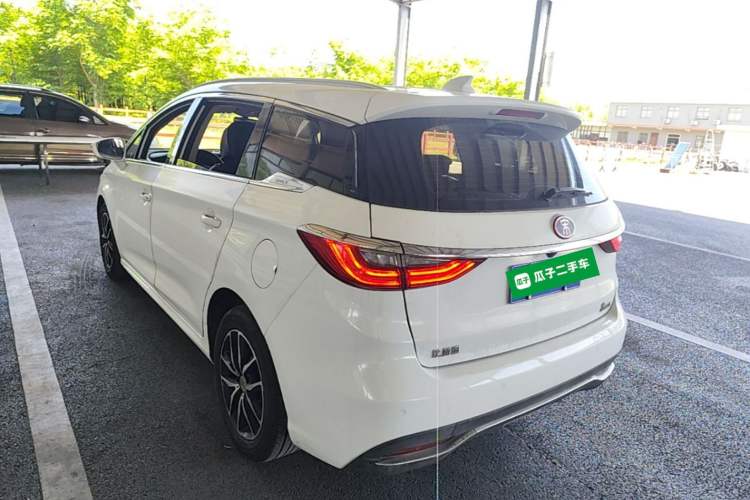Used BYD Song MAX 2017 1.5T Automatic Smart Connect Prestige 7-Seater Exterior 2