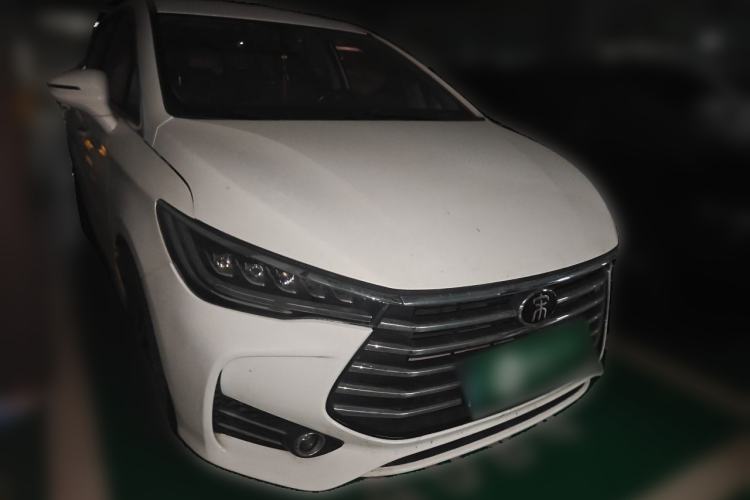 Used BYD Song MAX 2017 1.5T Automatic Smart Connect Luxury 7-Seater Exterior 2
