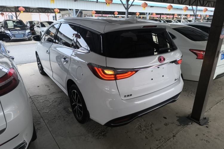Used BYD Song MAX 2017 1.5T Automatic Smart Connect Elite 7-Seater Exterior 2