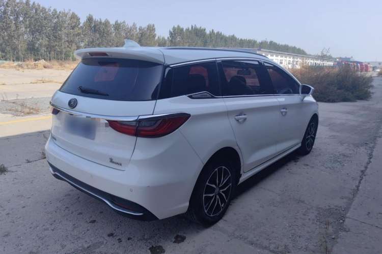 Used BYD Song MAX 2017 1.5T Automatic Smart Connect Prestige 7-Seater Exterior 3