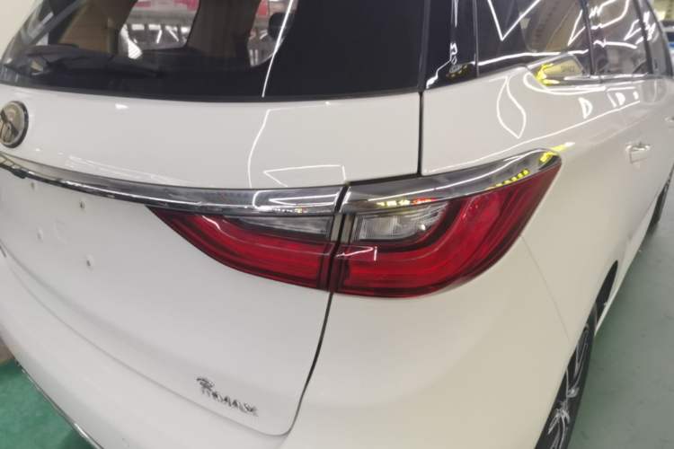 Used BYD Song MAX 2017 1.5T Automatic Smart Connect Prestige 7-Seater Exterior 3