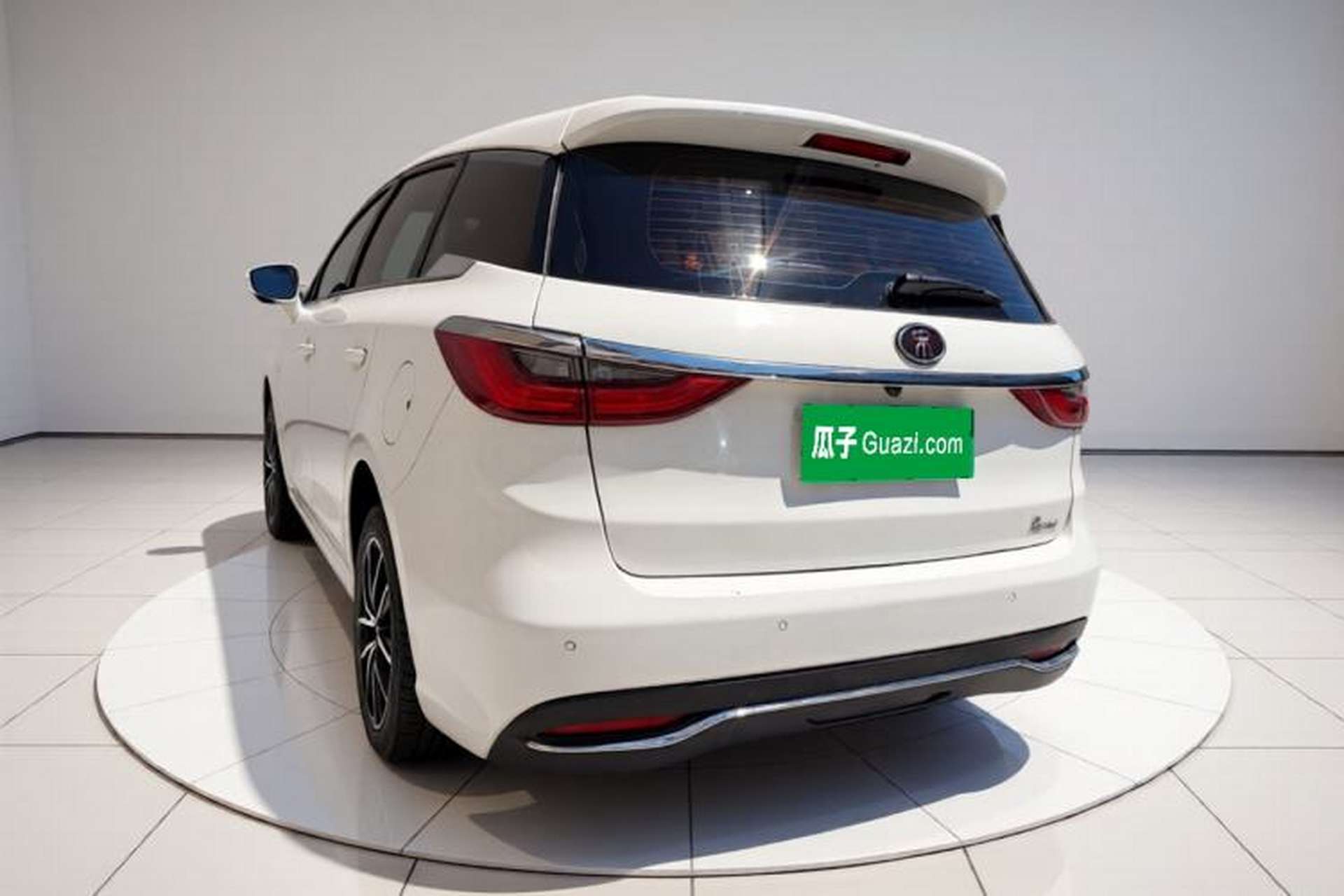 Used BYD Song MAX 2017 1.5T Automatic Smart Connect Luxury 7-Seater Exterior 3