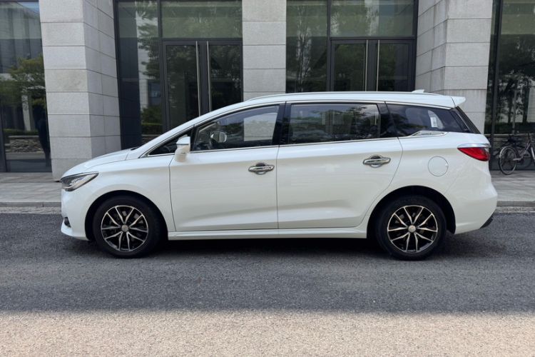 Used BYD Song MAX 2017 1.5T Automatic Smart Connect Prestige 7-Seater Exterior 3