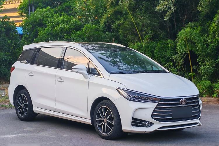 Used BYD Song MAX 2017 1.5T Automatic Smart Connect Prestige 7-Seater Exterior 4