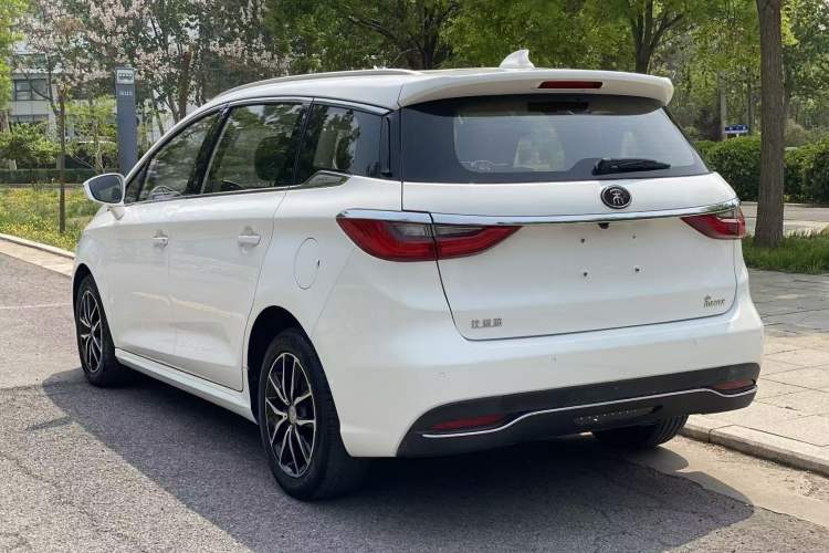Used BYD Song MAX 2017 1.5T Automatic Smart Connect Elite 7-Seater Exterior 4