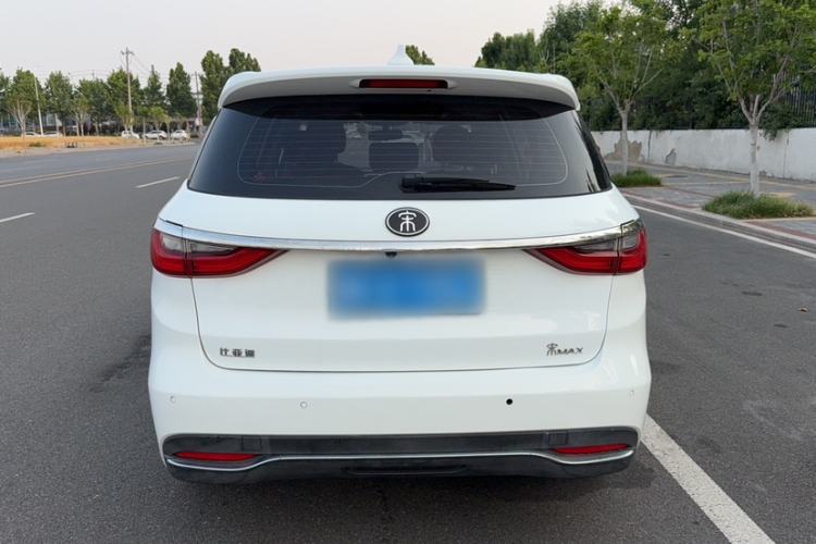 Used BYD Song MAX 2017 1.5T Manual Smart Connect Luxury 7-Seater Exterior 4