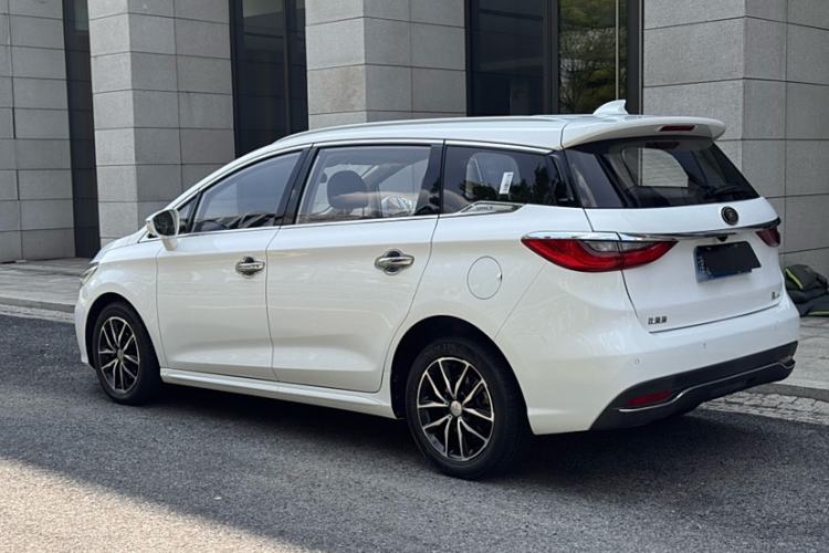 Used BYD Song MAX 2017 1.5T Automatic Smart Connect Prestige 7-Seater Exterior 4