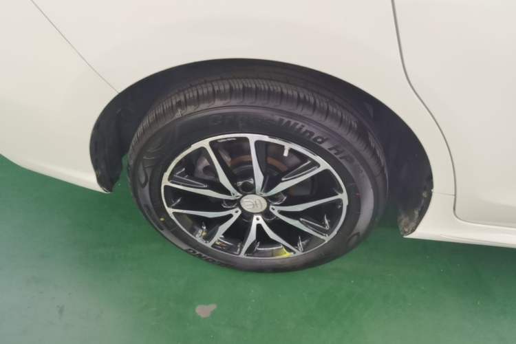 Used BYD Song MAX 2017 1.5T Automatic Smart Connect Prestige 7-Seater Exterior 5