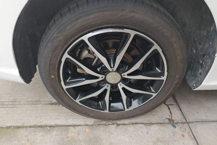 Used BYD Song MAX 2017 1.5T Automatic Smart Connect Elite 7-Seater Exterior 5