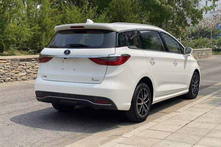 Used BYD Song MAX 2017 1.5T Automatic Smart Connect Elite 7-Seater Exterior 6