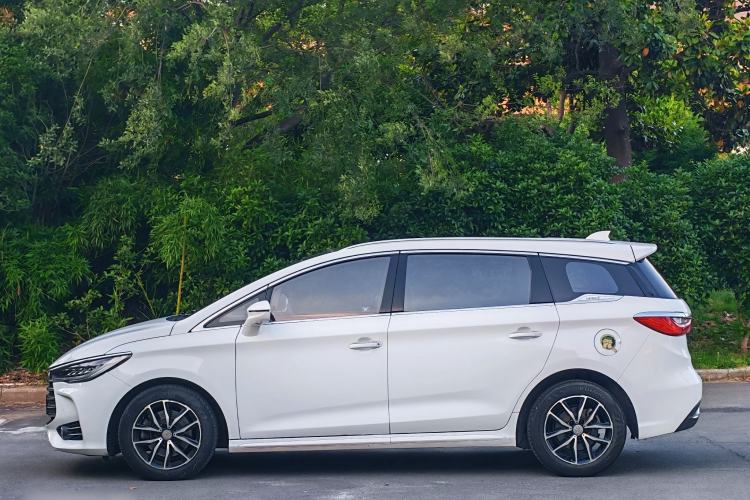 Used BYD Song MAX 2017 1.5T Automatic Smart Connect Prestige 7-Seater Exterior 9