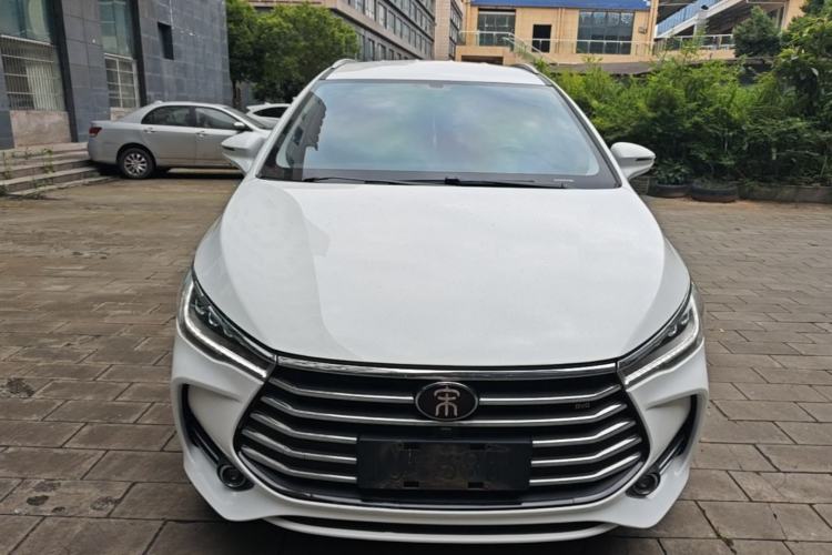 Used BYD Song MAX 2017 1.5T Automatic Smart Connect Luxury 7-Seater Front