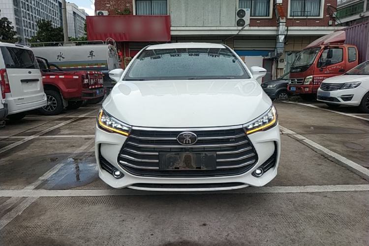 Used BYD Song MAX 2017 1.5T Manual Smart Connect Luxury 7-Seater Front