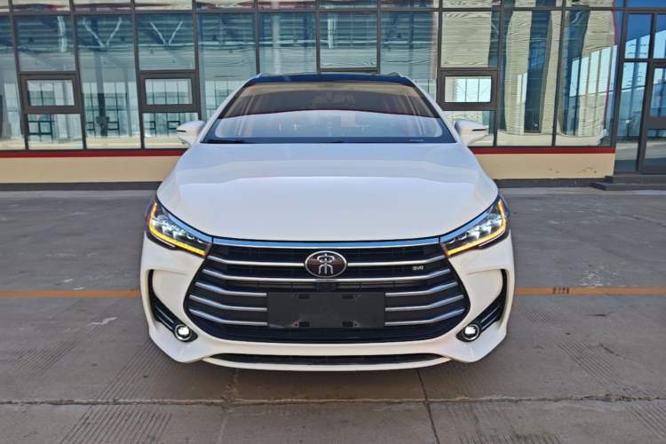 Used BYD Song MAX 2017 1.5T Automatic Smart Connect Elite 7-Seater Front