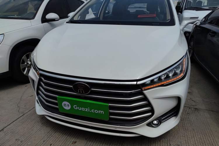 Used BYD Song MAX 2017 1.5T Automatic Smart Connect Elite 7-Seater Front