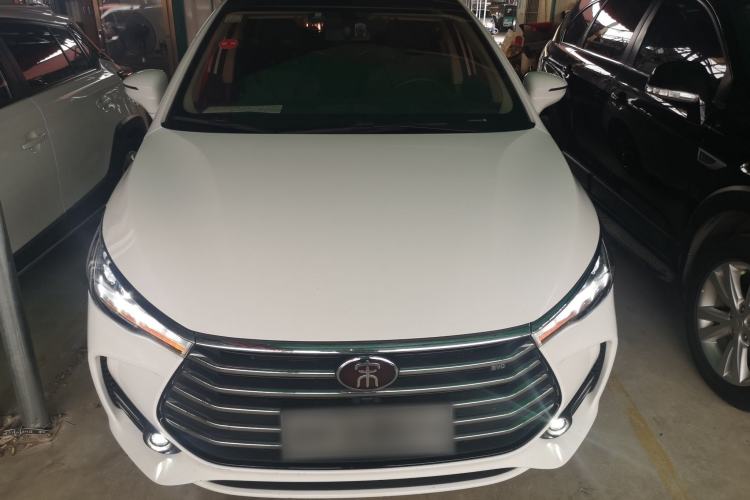 Used BYD Song MAX 2017 1.5T Automatic Smart Connect Elite 7-Seater Front