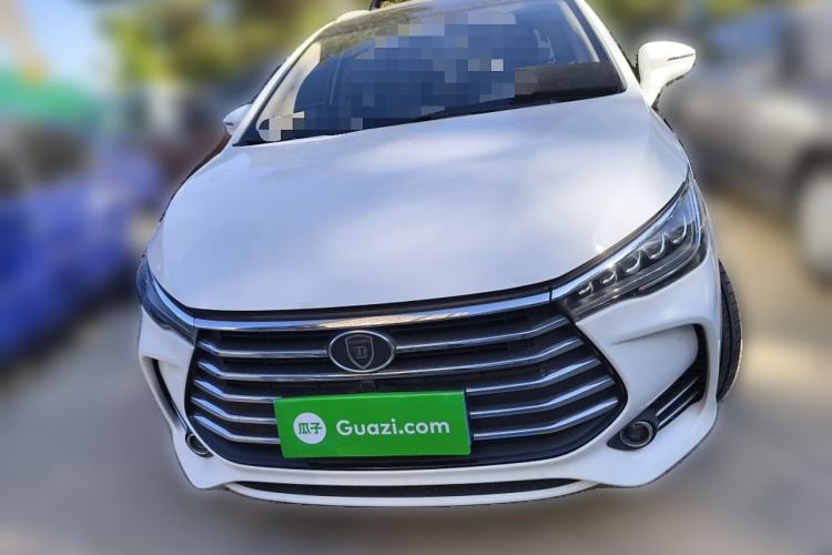 Used BYD Song MAX 2017 1.5T Automatic Smart Connect Elite 7-Seater Front