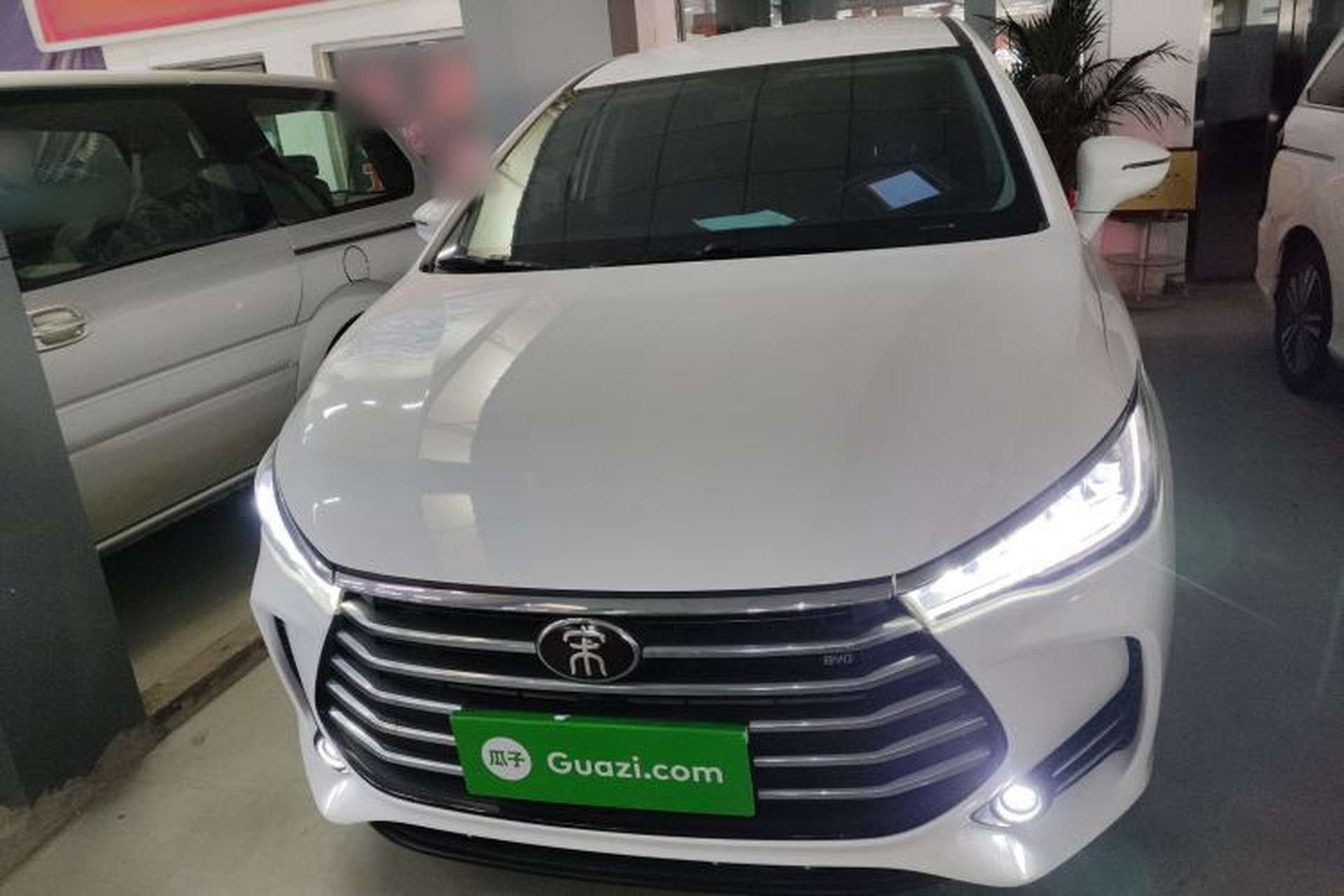 Used BYD Song MAX 2017 1.5T Automatic Smart Connect Luxury 7-Seater Front